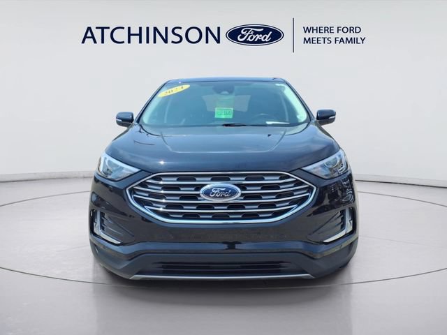 Certified 2024 Ford Edge Titanium AWD/4WD image 2