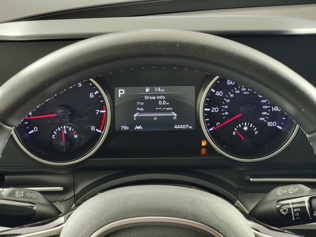 Used 2023 Kia Carnival LX FWD image 28