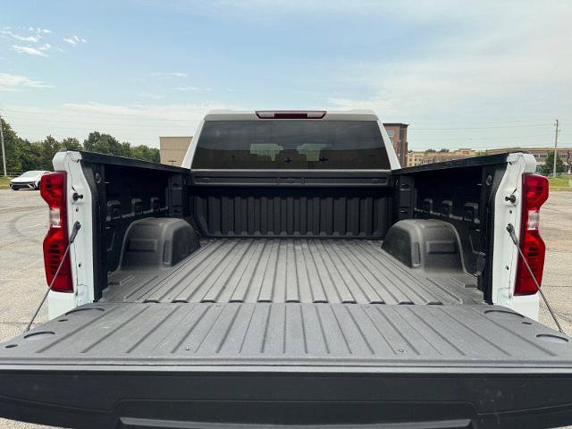 Used 2023 Chevrolet Silverado 1500 LT w/ Z71 Off-Road Package AWD/4WD image 17