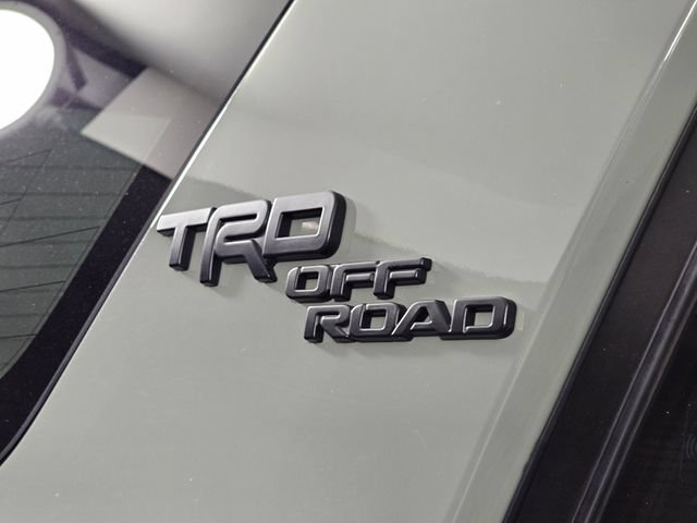 Used 2023 Toyota 4Runner TRD Off-Road Premium w/ Off Road Premium Plus Package AWD/4WD image 10