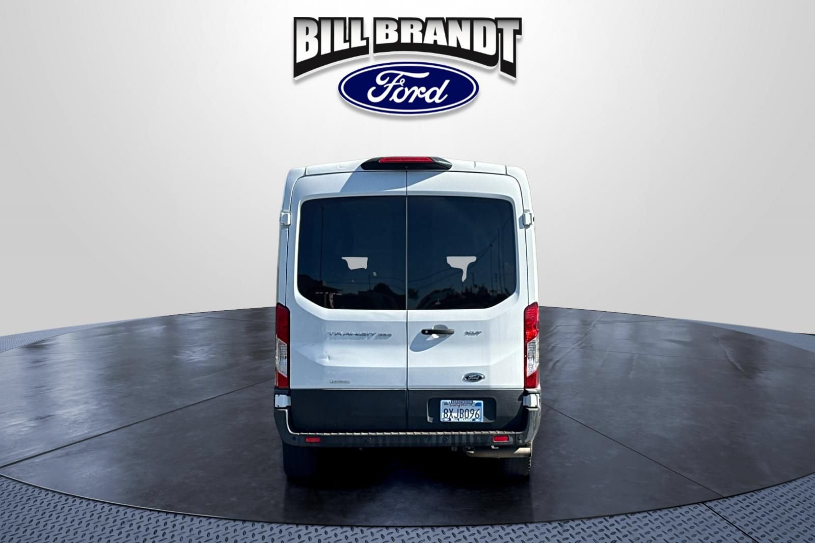 Certified 2021 Ford Transit 350 XLT RWD image 4