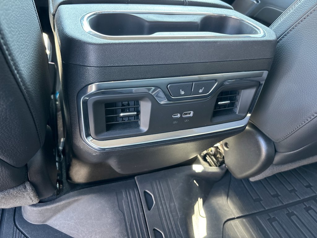 Used 2024 GMC Sierra 3500 Denali w/ Technology Package AWD/4WD image 22
