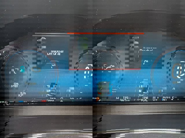 Certified 2024 Ford Escape SE w/ PHEV Premium Package image 19