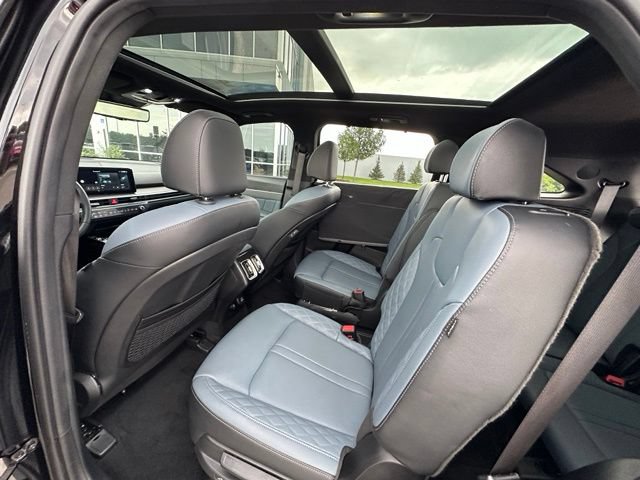 Used 2025 Kia Sorento SX Prestige AWD/4WD image 16