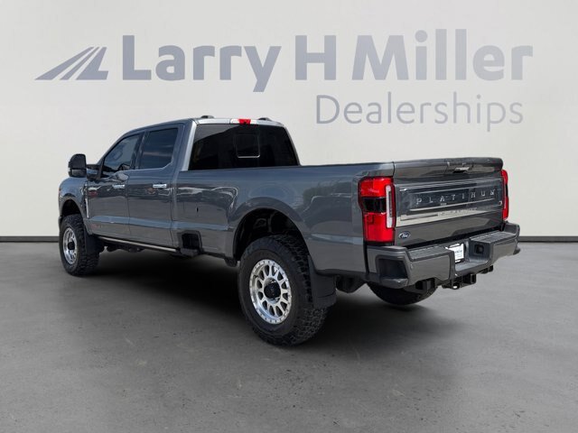 Certified 2023 Ford F350 Platinum AWD/4WD image 3