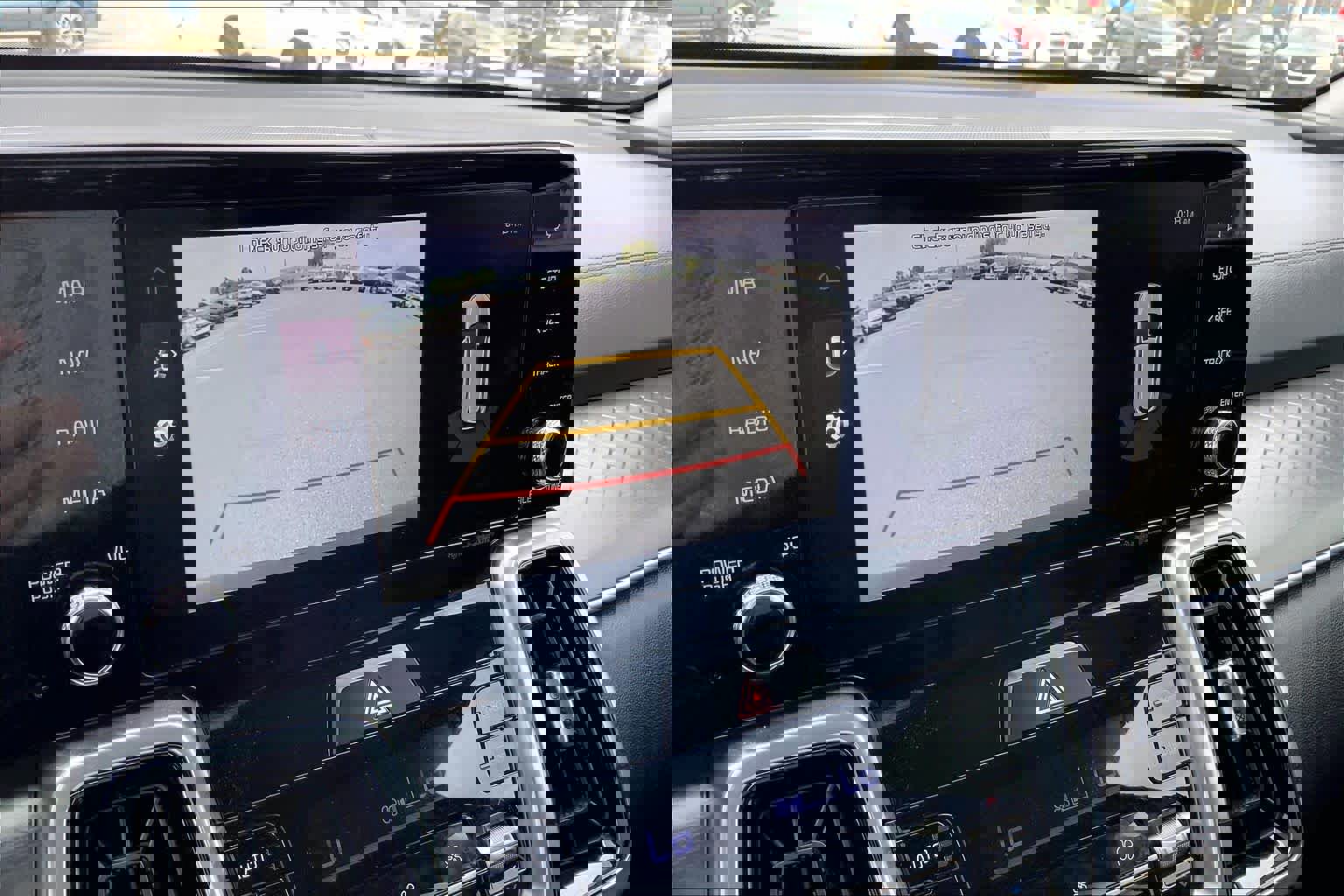 Used 2023 Kia Sorento SX image 26