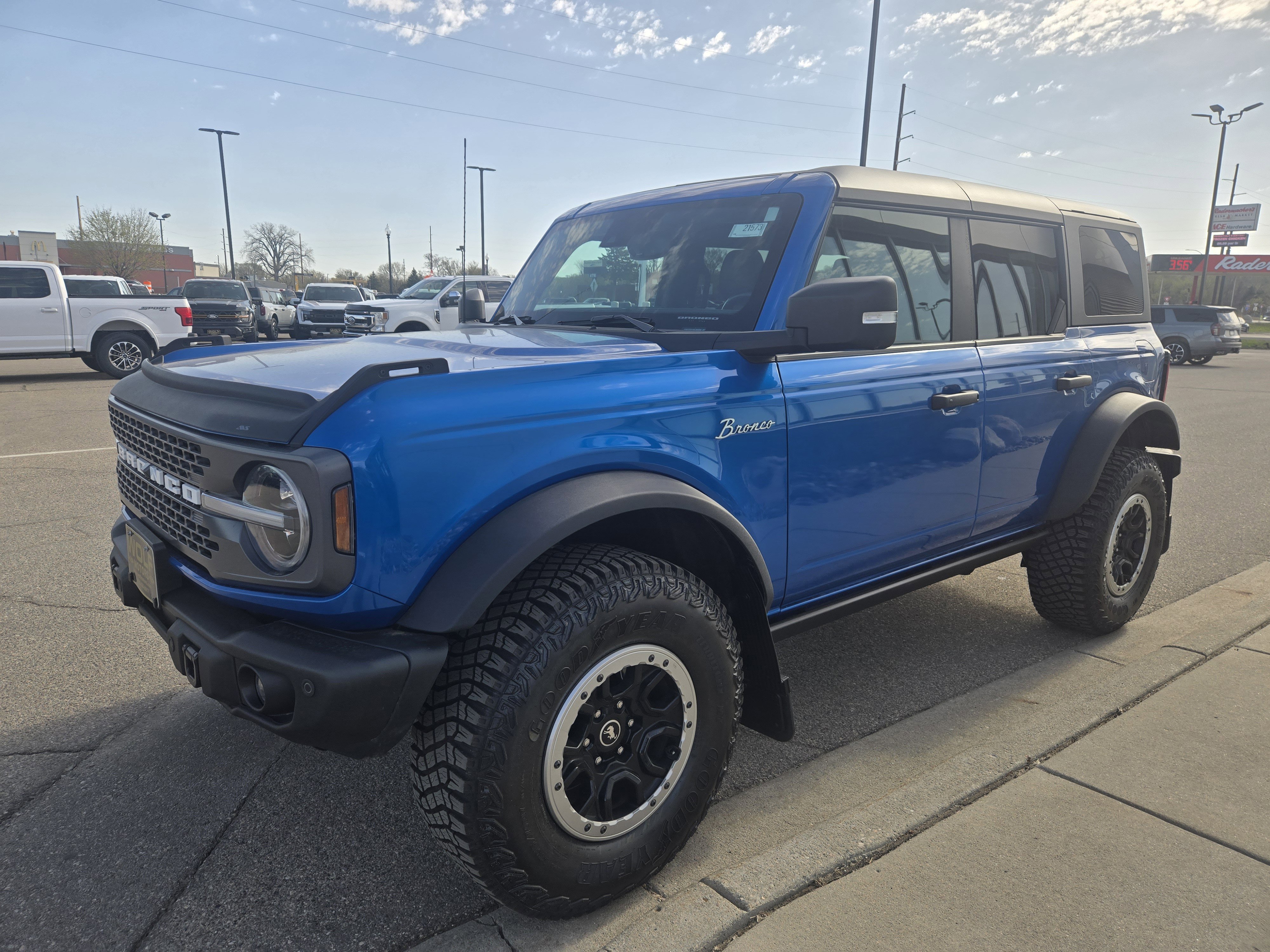Certified 2022 Ford Bronco Badlands AWD/4WD image 16