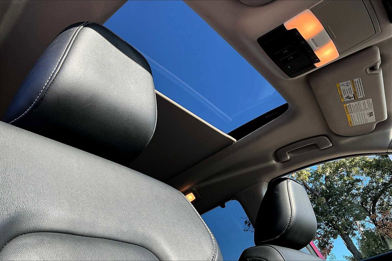 Used 2023 Nissan Pathfinder SL w/ SL Premium Package image 13