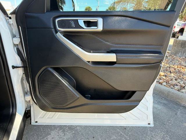Certified 2022 Ford Explorer XLT w/ Equipment Group 202A image 33