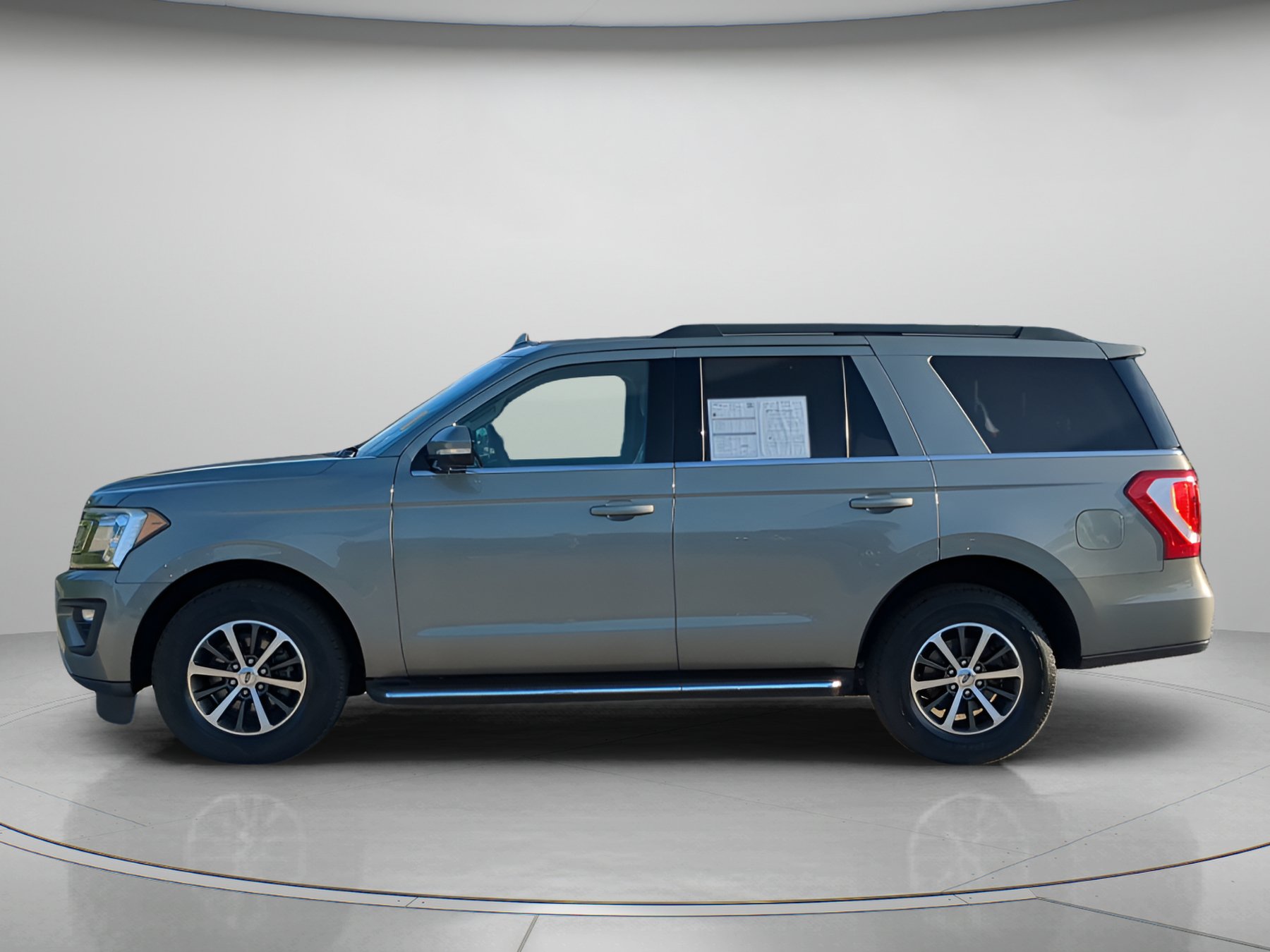 Certified 2019 Ford Expedition XLT w/ Equipment Group 202A RWD image 43