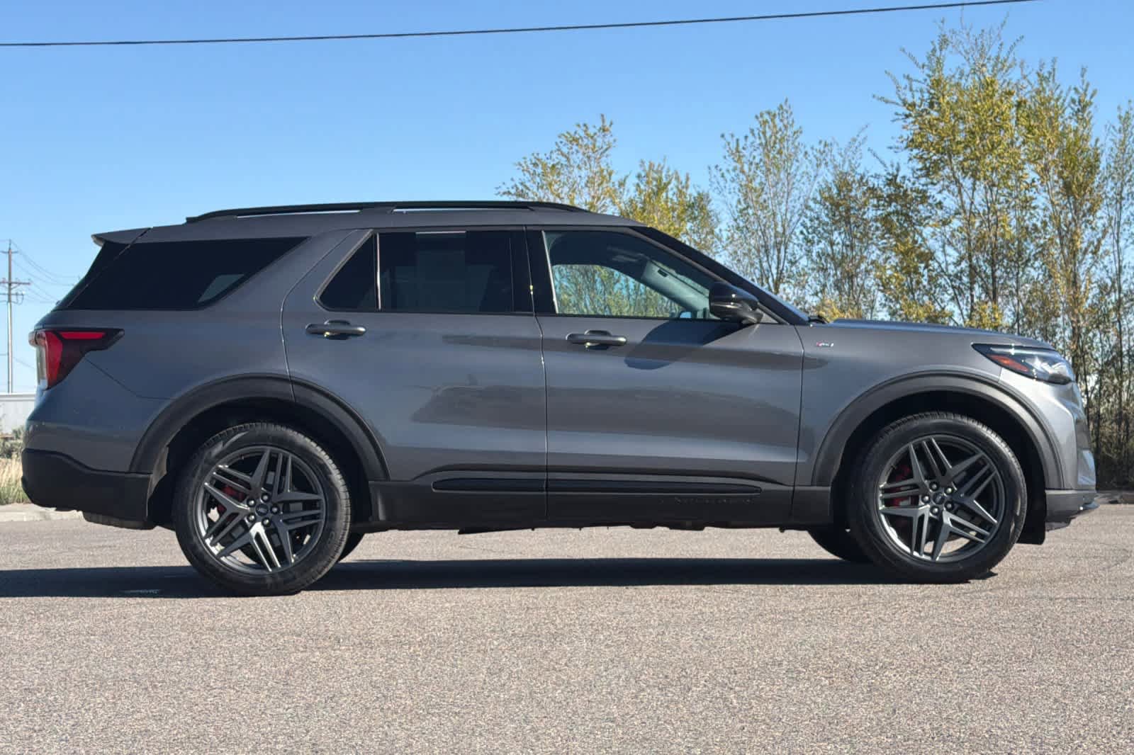 Certified 2025 Ford Explorer ST-Line w/ ST-Line Street Pack AWD/4WD image 8