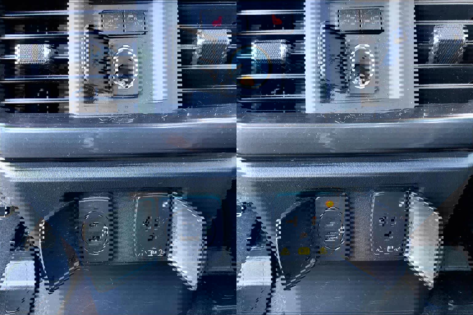 Certified 2023 Ford F150 Lariat w/ Equipment Group 502A High image 33