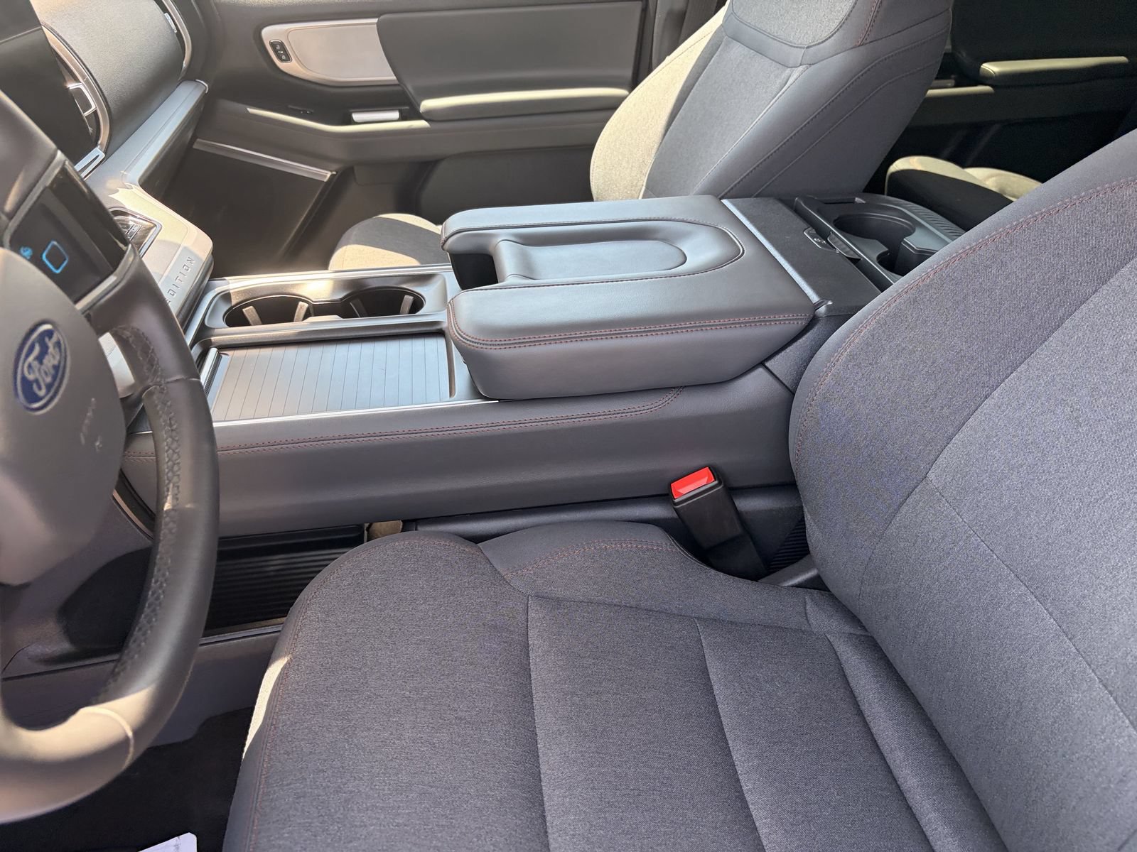Certified 2025 Ford Expedition Active AWD/4WD image 16