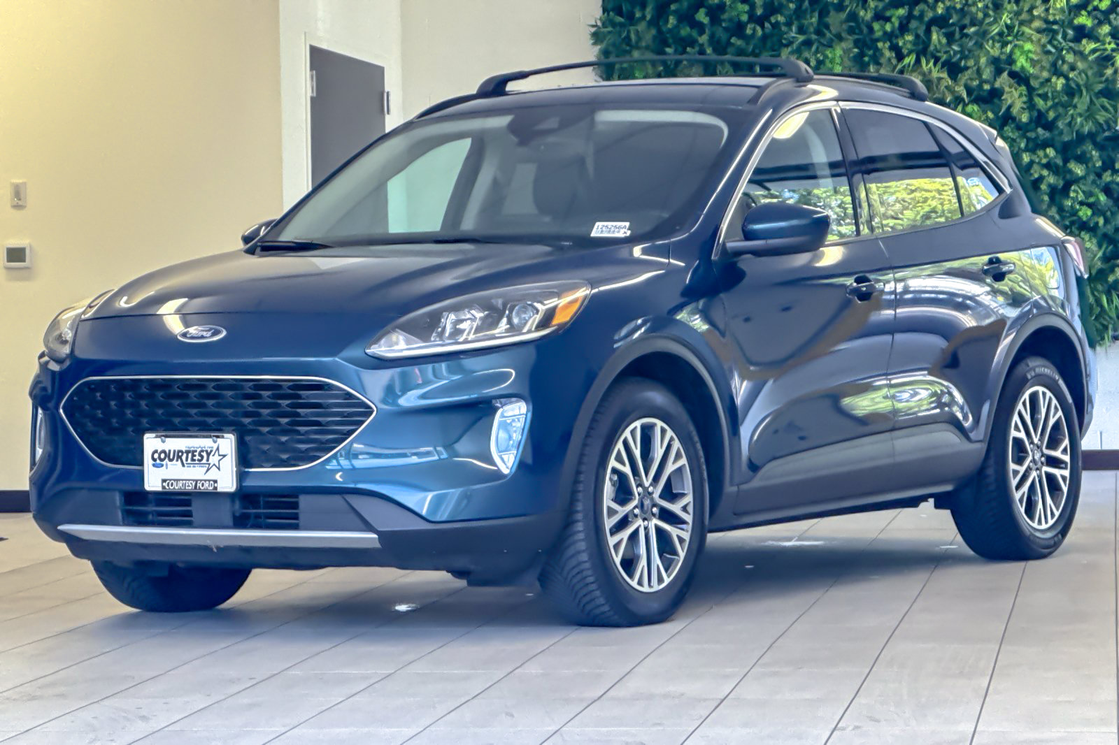 Certified 2020 Ford Escape SEL AWD/4WD image 8
