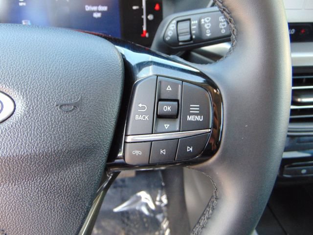 Certified 2026 Ford Escape SE w/ Class II Trailer Tow Package FWD image 17