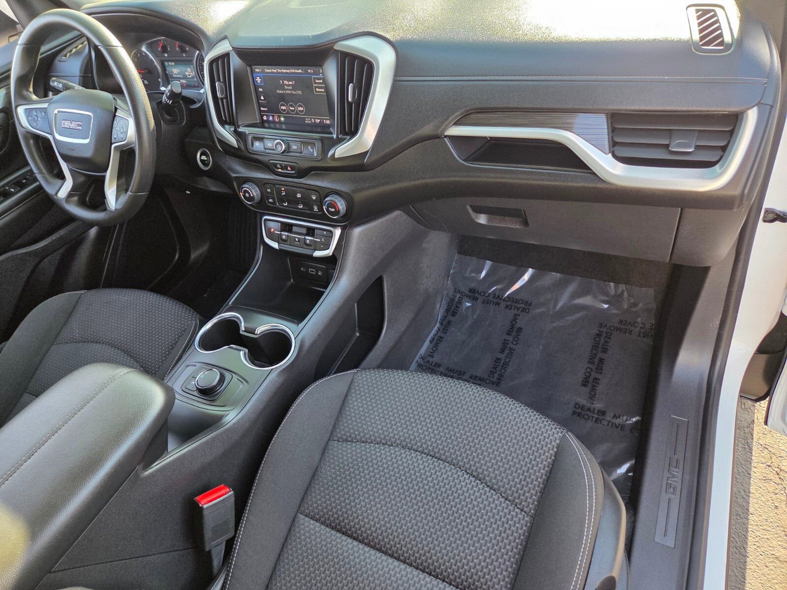 Used 2024 GMC Terrain SLE FWD image 16