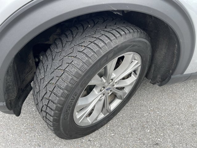 Certified 2023 Ford Explorer XLT w/ Equipment Group 202A AWD/4WD image 2