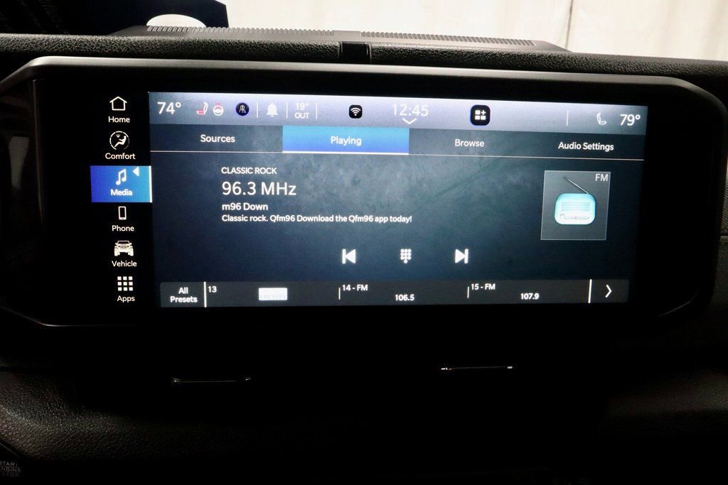 Used 2025 Jeep Wrangler Willys 4xe image 10