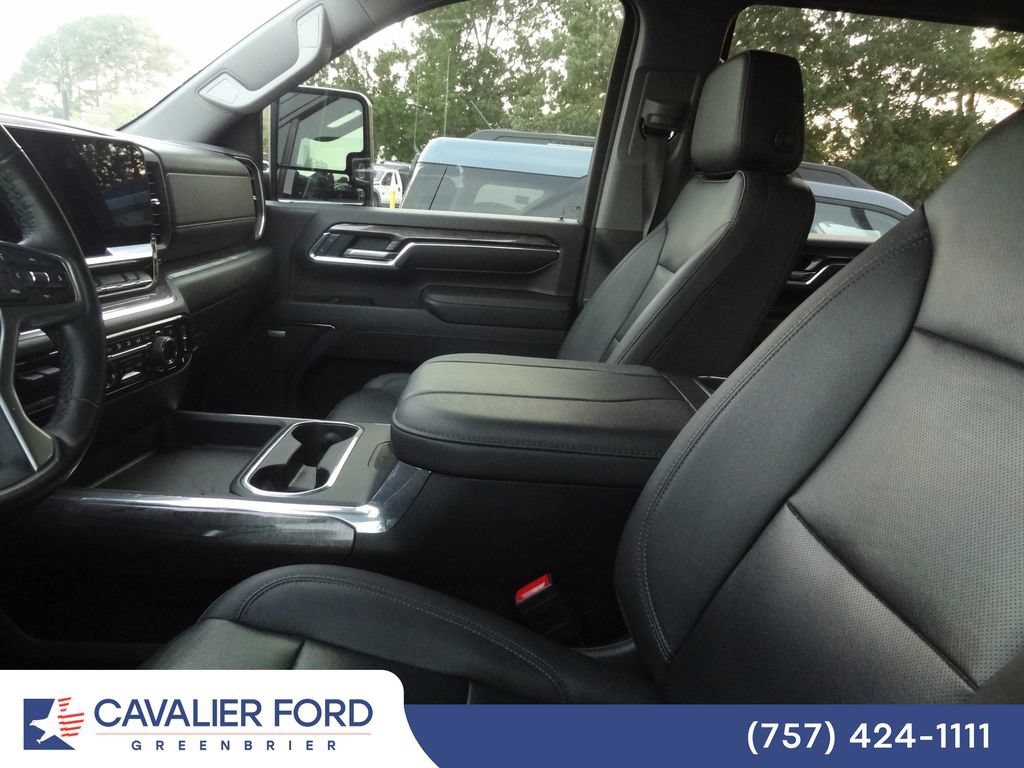 Used 2024 Chevrolet Silverado 2500 LTZ w/ LTZ Convenience Package AWD/4WD image 9