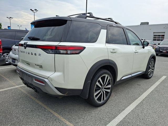 Used 2024 Nissan Pathfinder Platinum w/ Cargo Package AWD/4WD image 9