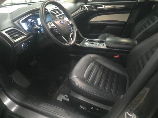 Certified 2019 Ford Fusion SE w/ Equipment Group 151A FWD image 15
