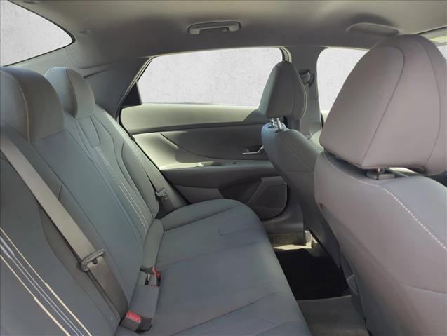 Used 2024 Hyundai Elantra SEL FWD image 22
