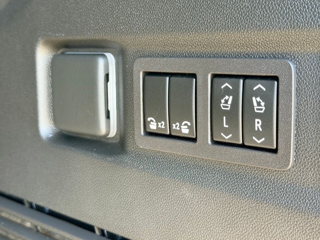 Used 2023 GMC Yukon Denali w/ Max Trailering Package AWD/4WD image 38
