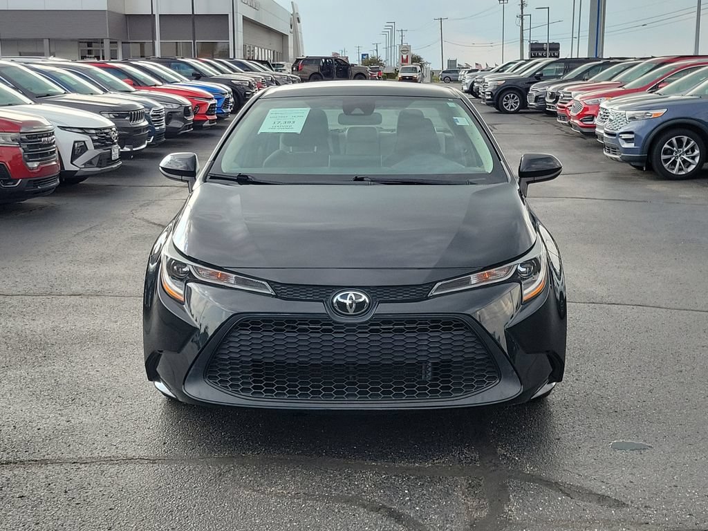 Used 2020 Toyota Corolla LE FWD image 2