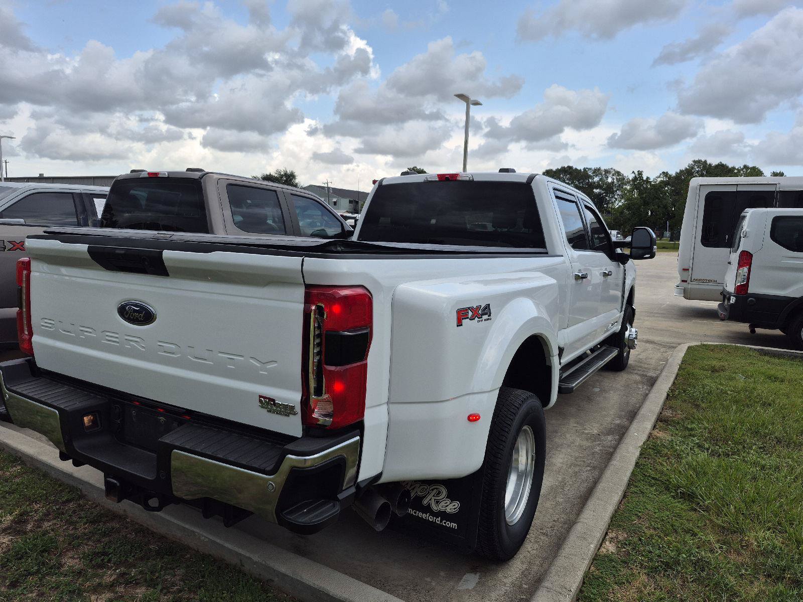 Certified 2025 Ford F350 XLT w/ 360-Degree Camera Package AWD/4WD image 12