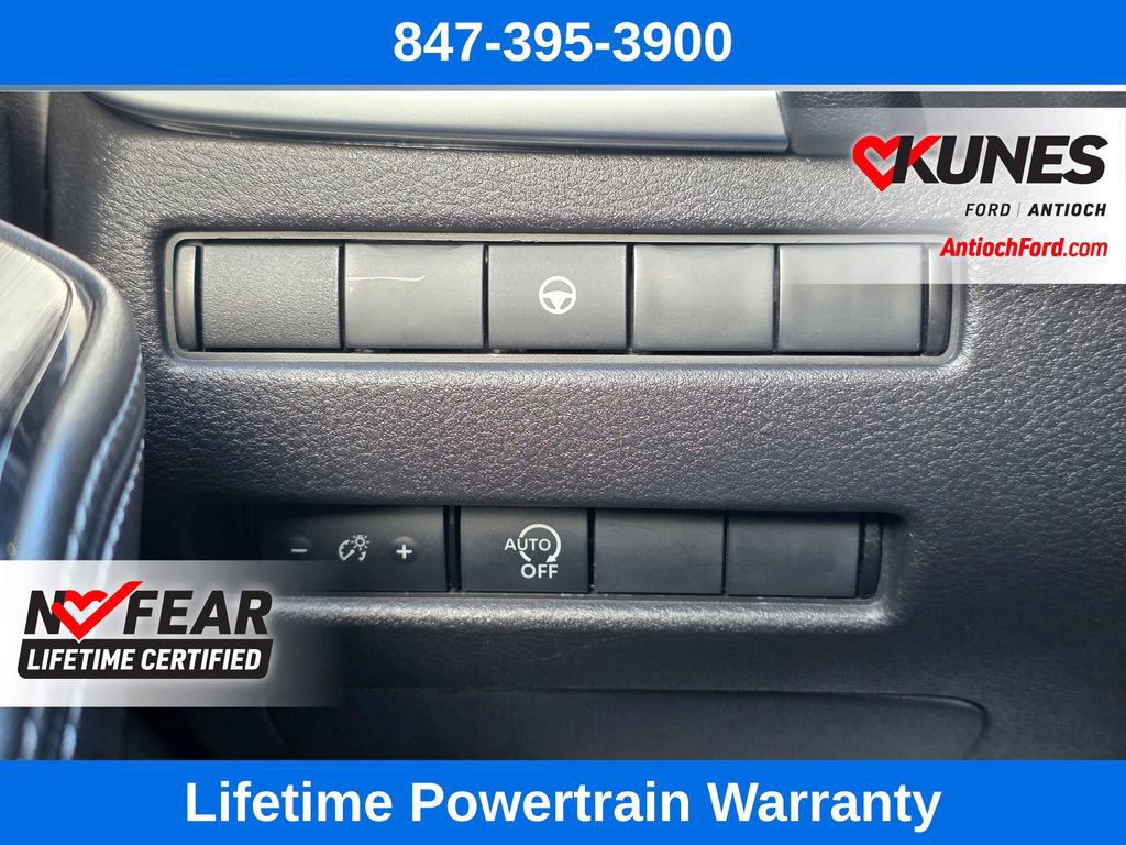 Used 2023 Nissan Rogue SV image 39