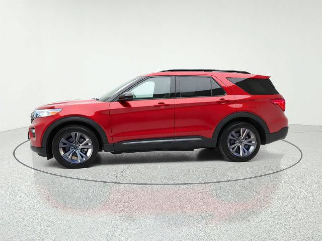 Certified 2023 Ford Explorer XLT w/ Equipment Group 202A RWD image 4