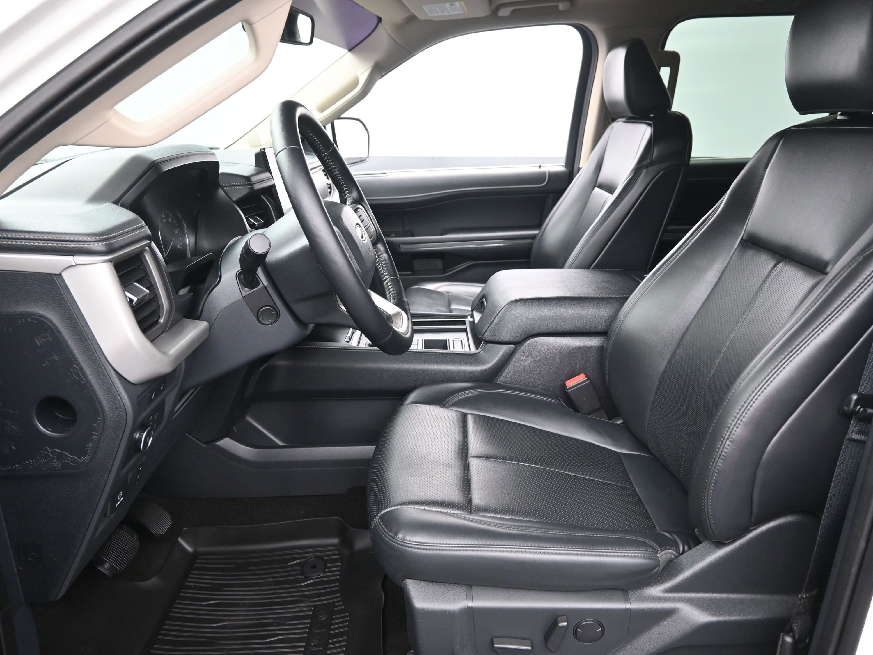 Certified 2022 Ford Expedition XLT image 32