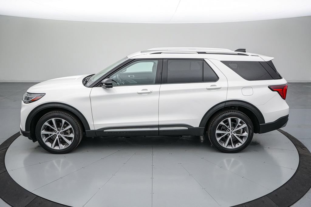 Certified 2025 Ford Explorer Platinum w/ Ultimate Package AWD/4WD image 8