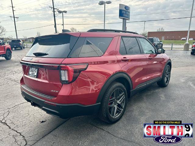 Certified 2025 Ford Explorer ST-Line w/ Premium Package AWD/4WD image 6