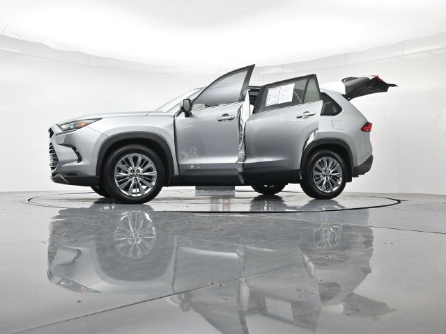 Used 2024 Toyota Grand Highlander AWD image 50