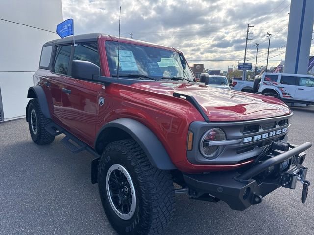 Certified 2023 Ford Bronco Big Bend w/ Sasquatch Package AWD/4WD image 4