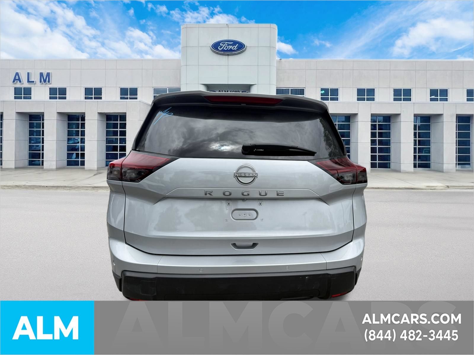 Used 2025 Nissan Rogue SV FWD image 6
