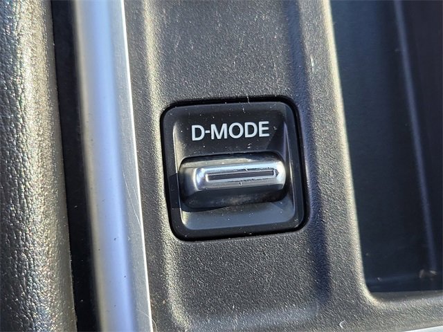 Used 2022 Nissan Pathfinder SL w/ SL Black Package image 18