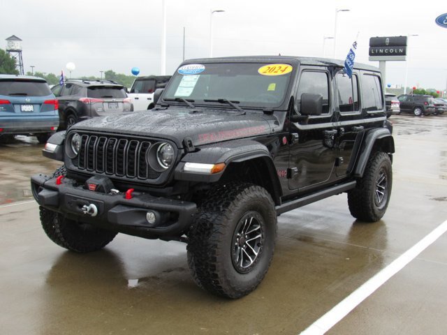 Used 2024 Jeep Wrangler Unlimited Rubicon AWD/4WD image 2