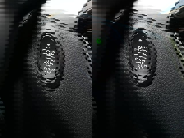 Certified 2022 Ford Escape Titanium w/ Class II Trailer Tow Package image 23