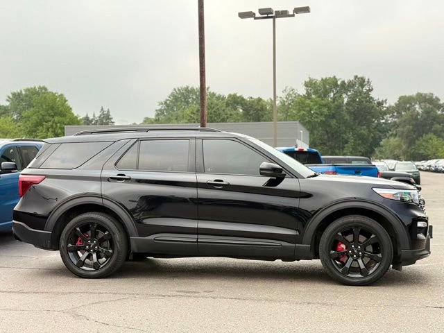 Certified 2023 Ford Explorer ST w/ Technology Package AWD/4WD image 33