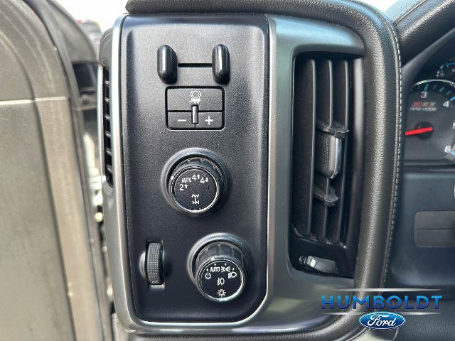 Used 2017 Chevrolet Silverado 1500 LTZ Z71 w/ LTZ Plus Package AWD/4WD image 18