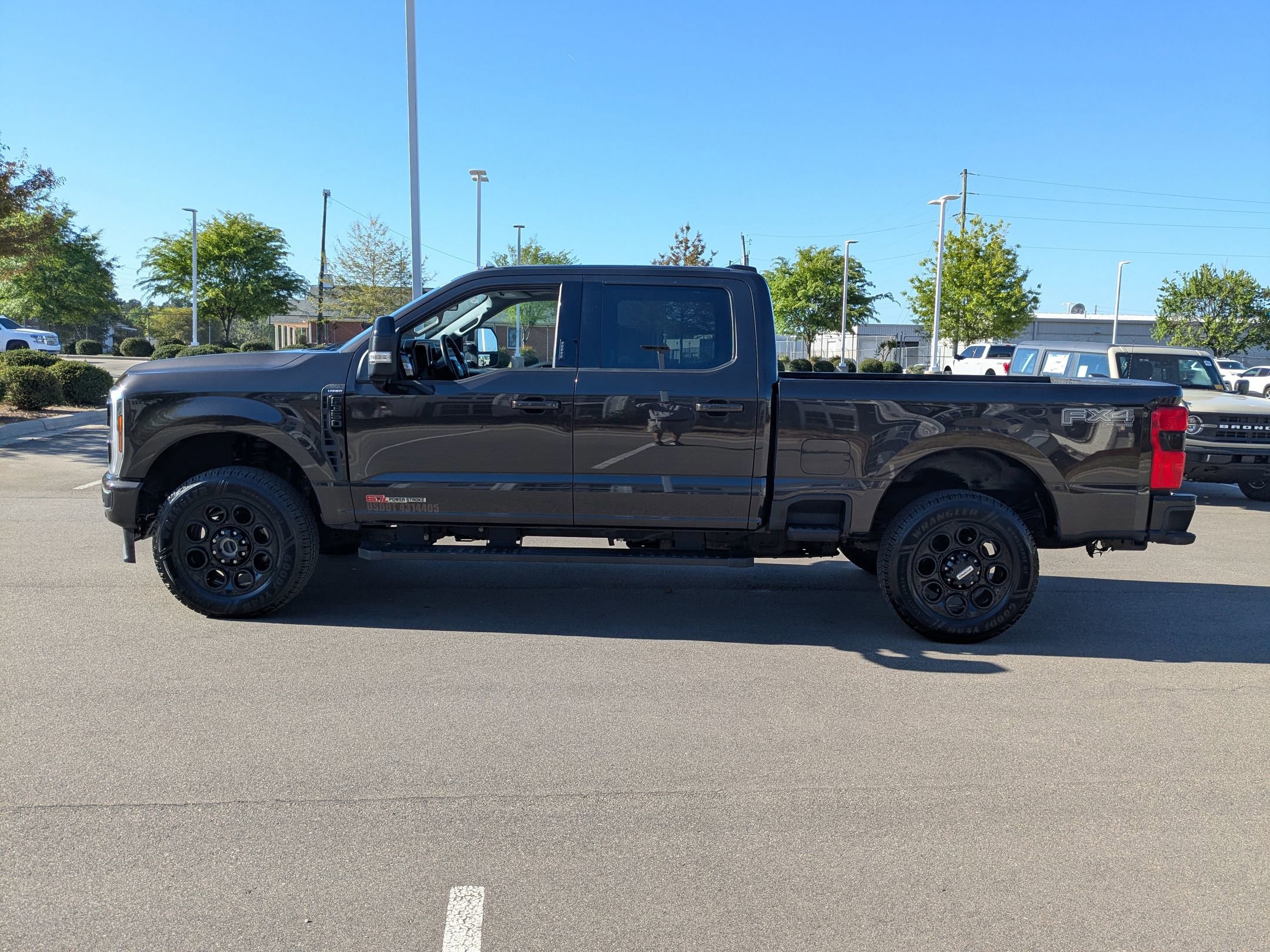 Certified 2024 Ford F350 Lariat w/ Lariat Ultimate Package AWD/4WD image 2