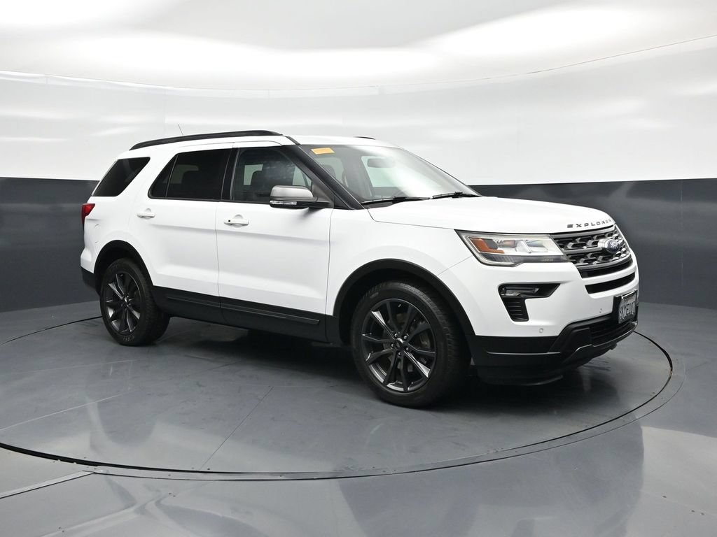 Certified 2019 Ford Explorer XLT w/ Equipment Group 202A FWD image 20