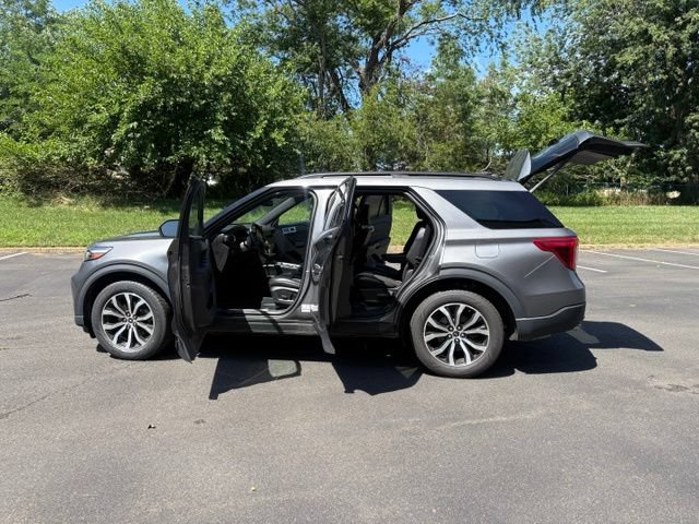 Certified 2023 Ford Explorer ST-Line w/ Class IV Trailer Tow Package AWD/4WD image 27