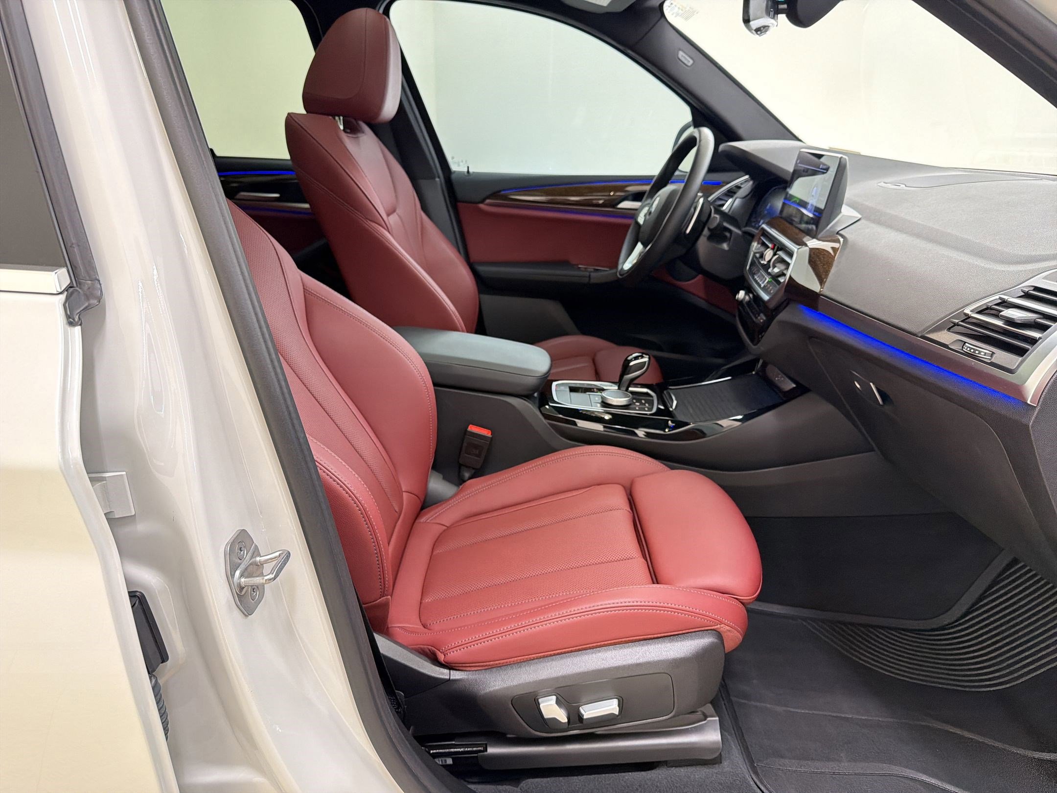 Used 2023 BMW X3 sDrive30i w/ Premium Package image 31