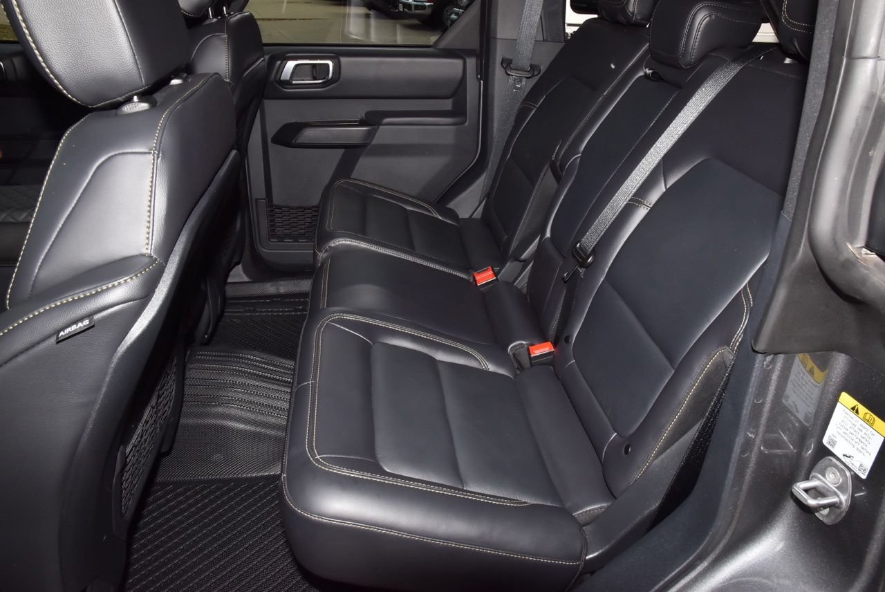 Certified 2025 Ford Bronco Badlands AWD/4WD image 14