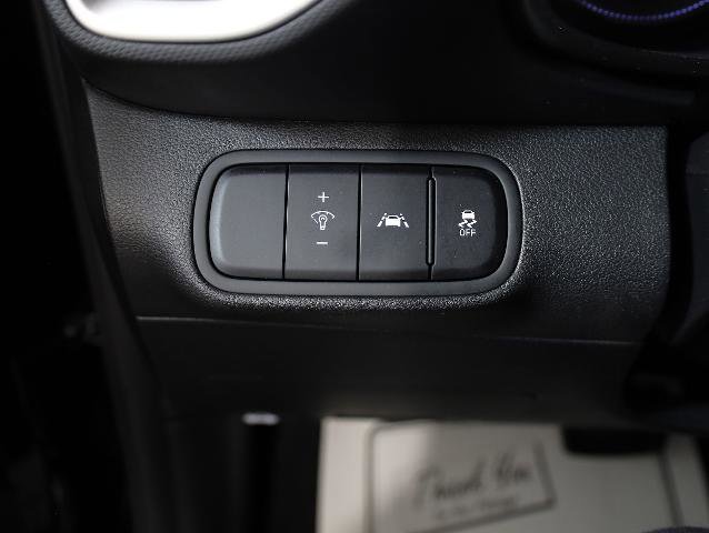 Used 2022 Hyundai Venue SEL image 20