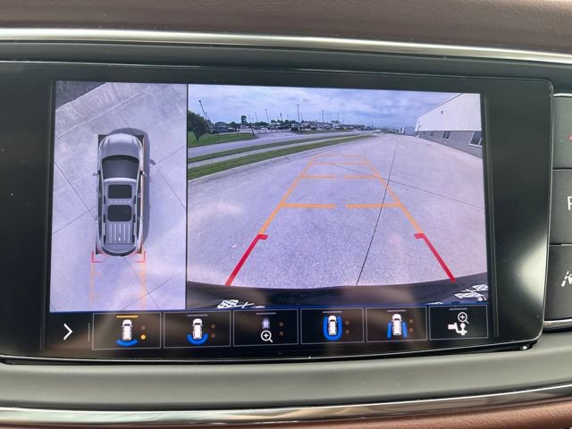 Used 2021 Buick Enclave Avenir w/ Avenir Technology Package AWD/4WD image 26