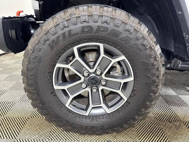 Used 2025 Jeep Gladiator Mojave w/ Steel Bumper Group AWD/4WD image 11